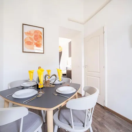 Simple Spot 1 Min Walk To Szimpla Kert With Ac Apartment *