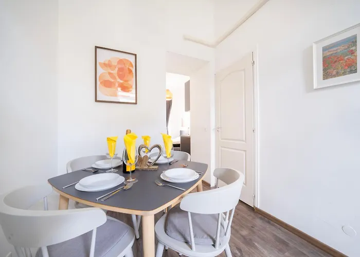 Simple Spot 1 Min Walk To Szimpla Kert With Ac Lägenhet *